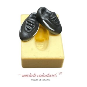 Molde de Silicone Mini Tênis Chuteira - 2,3 cm